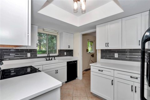 House in Ocala, Florida 2 bedrooms, 96.62 sq.m. № 1904310 - photo 14