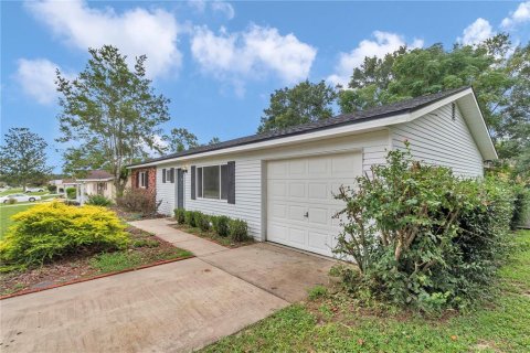 House in Ocala, Florida 2 bedrooms, 96.62 sq.m. № 1904310 - photo 5