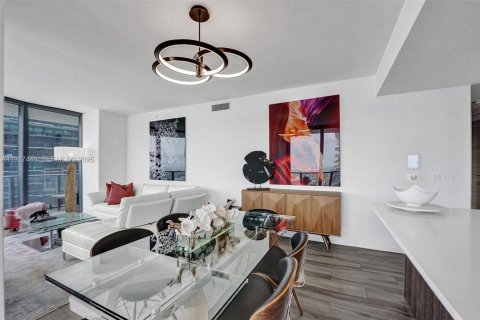 Condo in Miami, Florida, 3 bedrooms  № 1988097 - photo 8