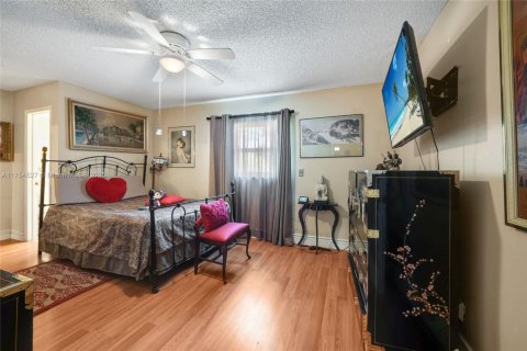 House in Tamarac, Florida 2 bedrooms, 157.93 sq.m. № 1958462 - photo 21