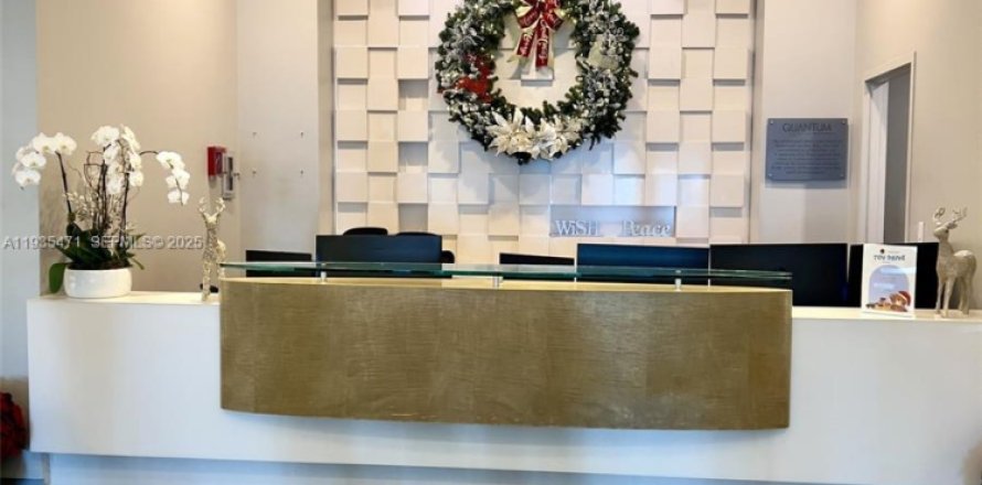 Condominio en Miami, Florida, 1 dormitorio  № 1993684