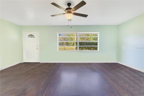 House in Apopka, Florida 4 bedrooms, 192.96 sq.m. № 1608041 - photo 5