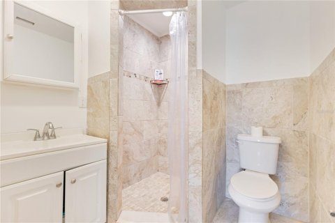 House in Apopka, Florida 4 bedrooms, 192.96 sq.m. № 1608041 - photo 23