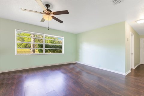 House in Apopka, Florida 4 bedrooms, 192.96 sq.m. № 1608041 - photo 10