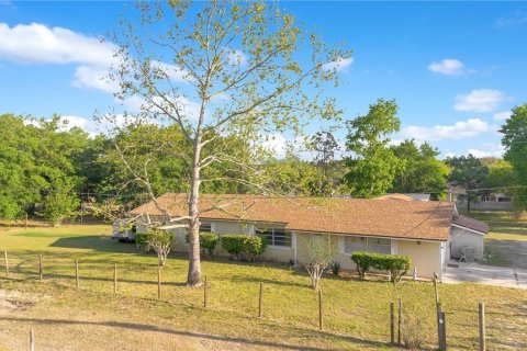 House in Apopka, Florida 4 bedrooms, 192.96 sq.m. № 1608041 - photo 9