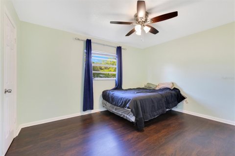 House in Apopka, Florida 4 bedrooms, 192.96 sq.m. № 1608041 - photo 21