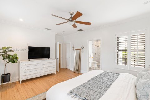 Снять в аренду виллу или дом в Корал-Гейблс, Флорида 4 спальни, 289.95м2, № 2008615 - фото 16