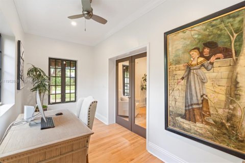 Снять в аренду виллу или дом в Корал-Гейблс, Флорида 4 спальни, 289.95м2, № 2008615 - фото 6