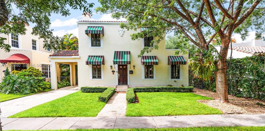 Дом в Корал-Гейблс, Флорида 4 спальни, 289.95м2 № 2008615