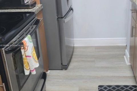 Купить кондоминиум в Майами, Флорида 2 спальни, 76.83м2, № 1967111 - фото 8