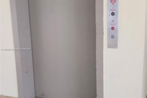 Купить кондоминиум в Майами, Флорида 2 спальни, 76.83м2, № 1967111 - фото 20