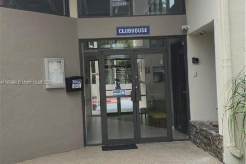 Купить кондоминиум в Майами, Флорида 2 спальни, 76.83м2, № 1967111 - фото 4