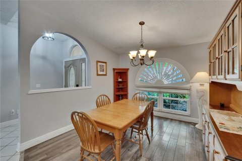House in Brandon, Florida 4 bedrooms, 207.92 sq.m. № 1749716 - photo 9