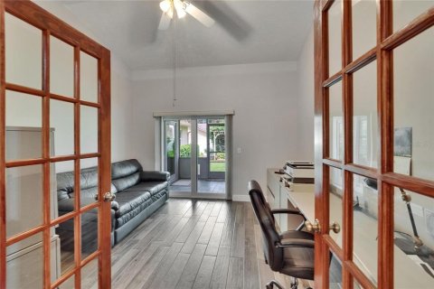 House in Brandon, Florida 4 bedrooms, 207.92 sq.m. № 1749716 - photo 10