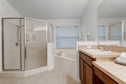 House in Orlando, Florida 4 bedrooms, 178.37 sq.m. № 1919835 - photo 26