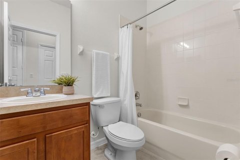 House in Orlando, Florida 4 bedrooms, 178.37 sq.m. № 1919835 - photo 29