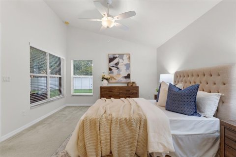 House in Orlando, Florida 4 bedrooms, 178.37 sq.m. № 1919835 - photo 23