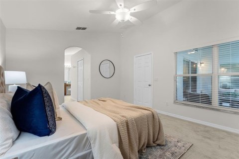 House in Orlando, Florida 4 bedrooms, 178.37 sq.m. № 1919835 - photo 21