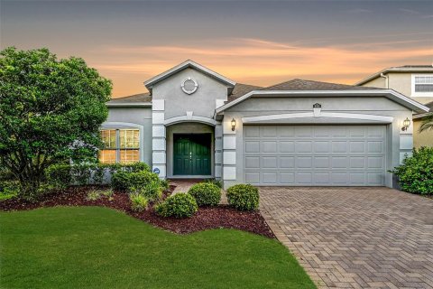 House in Orlando, Florida 4 bedrooms, 178.37 sq.m. № 1919835 - photo 1