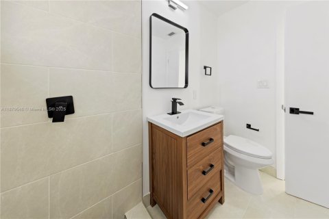 Купить виллу или дом в Маргит, Флорида 3 спальни, 85.47м2, № 1939100 - фото 9