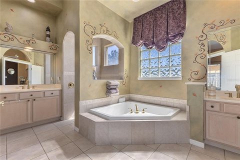 Villa ou maison à vendre à Orlando, Floride: 4 chambres, 347.36 m2 № 1574208 - photo 16