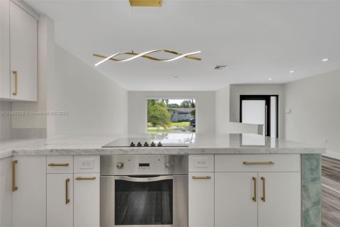 Casa en venta en Palmetto Bay, Florida, 4 dormitorios, 165.18 m2 № 1828967 - foto 10