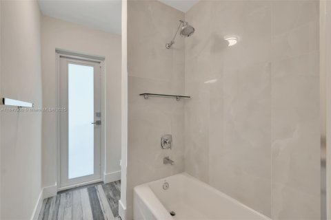 Casa en venta en Palmetto Bay, Florida, 4 dormitorios, 165.18 m2 № 1828967 - foto 20