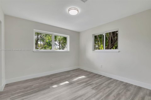 Casa en venta en Palmetto Bay, Florida, 4 dormitorios, 165.18 m2 № 1828967 - foto 11