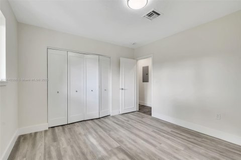 Casa en venta en Palmetto Bay, Florida, 4 dormitorios, 165.18 m2 № 1828967 - foto 16