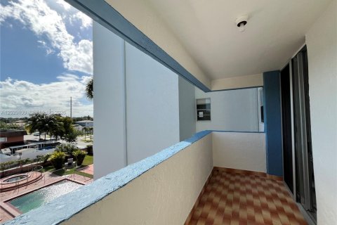 Condominio en venta en Miami, Florida, 1 dormitorio, 47.01 m2 № 2145727 - foto 10