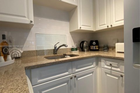 Condominio en venta en Miami, Florida, 1 dormitorio, 47.01 m2 № 2145727 - foto 2