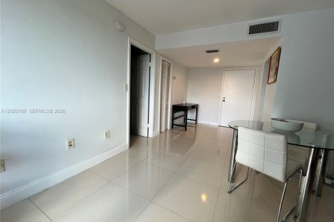Condominio en venta en Miami, Florida, 1 dormitorio, 47.01 m2 № 2145727 - foto 9
