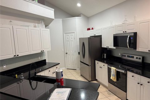 Villa ou maison à vendre à Kissimmee, Floride: 6 chambres, 219.99 m2 № 2207221 - photo 14