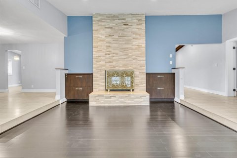 Villa ou maison à vendre à Plantation, Floride: 4 chambres, 220.36 m2 № 2083985 - photo 4