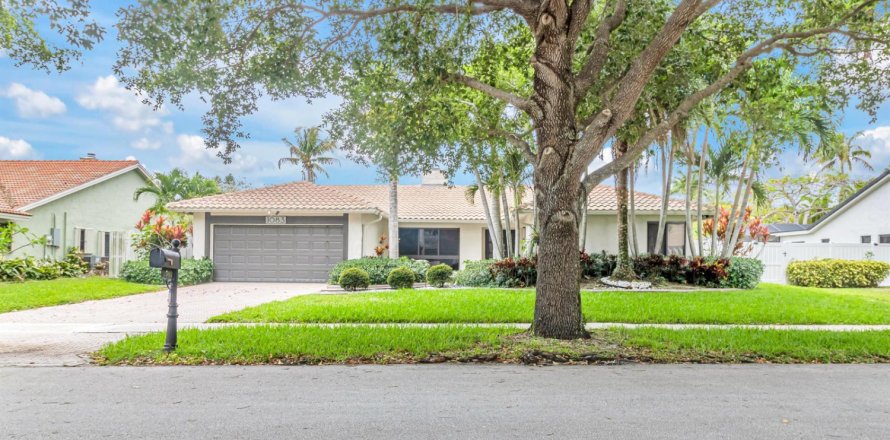 Villa ou maison à Plantation, Floride 4 chambres, 220.36 m2 № 2083985