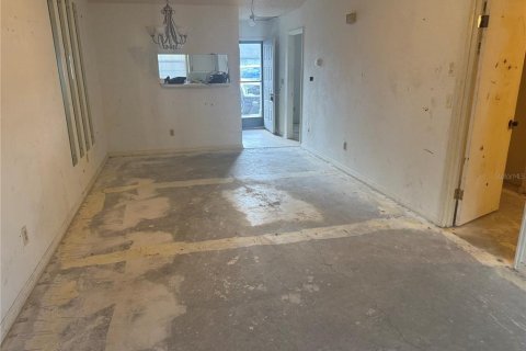 Condo in New Smyrna Beach, Florida, 2 bedrooms № 2214489 - photo 7