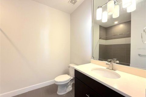 Купить кондоминиум в Клермон, Флорида 5 комнат, 140.47м2, № 2106335 - фото 15