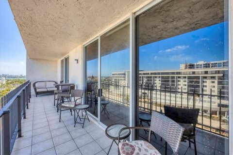 Condo in Sarasota, Florida, 2 bedrooms  № 1614016 - photo 27