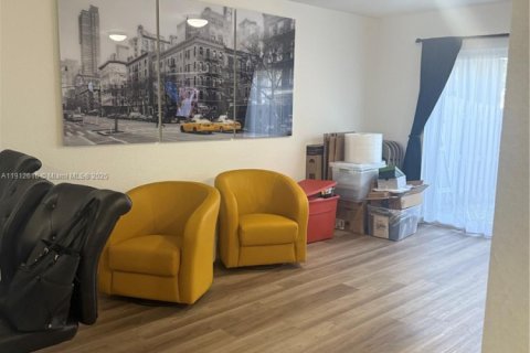 Townhouse in Florida City, Florida 2 bedrooms, 105.91 sq.m. № 1966889 - photo 9