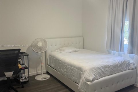 Townhouse in Florida City, Florida 2 bedrooms, 105.91 sq.m. № 1966889 - photo 6