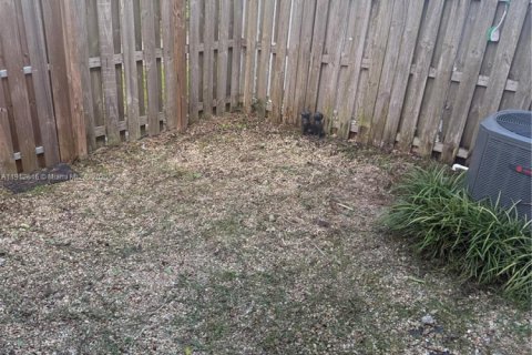 Townhouse in Florida City, Florida 2 bedrooms, 105.91 sq.m. № 1966889 - photo 10