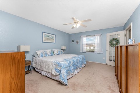 Condo in Englewood, Florida, 2 bedrooms  № 1426083 - photo 23