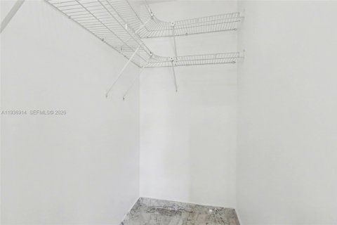 Adosado en venta en Miami, Florida, 2 dormitorios, 120.68 m2 № 2000407 - foto 29