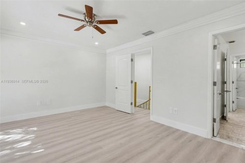 Adosado en venta en Miami, Florida, 2 dormitorios, 120.68 m2 № 2000407 - foto 19