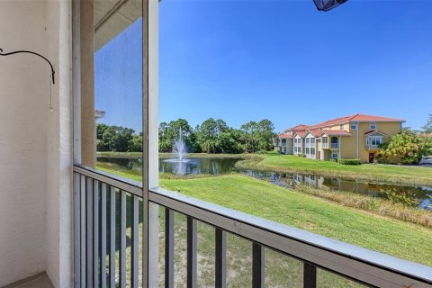 Townhouse in Sarasota, Florida 3 bedrooms, 150.04 sq.m. № 2200066 - photo 13