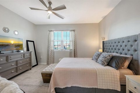Townhouse in Sarasota, Florida 3 bedrooms, 150.04 sq.m. № 2200066 - photo 18