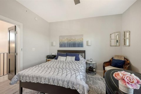 Townhouse in Sarasota, Florida 3 bedrooms, 150.04 sq.m. № 2200066 - photo 23