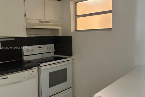 Copropriété à louer à Miami Beach, Floride: 2 chambres, 85.47 m2 № 1990116 - photo 15