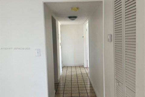 Copropriété à louer à Miami Beach, Floride: 2 chambres, 85.47 m2 № 1990116 - photo 7