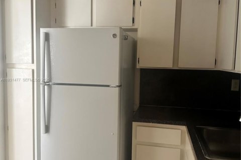 Copropriété à louer à Miami Beach, Floride: 2 chambres, 85.47 m2 № 1990116 - photo 14